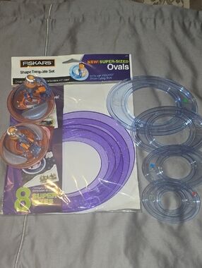 Fiskars‎ Purple and Clear Oval Shape Template Set